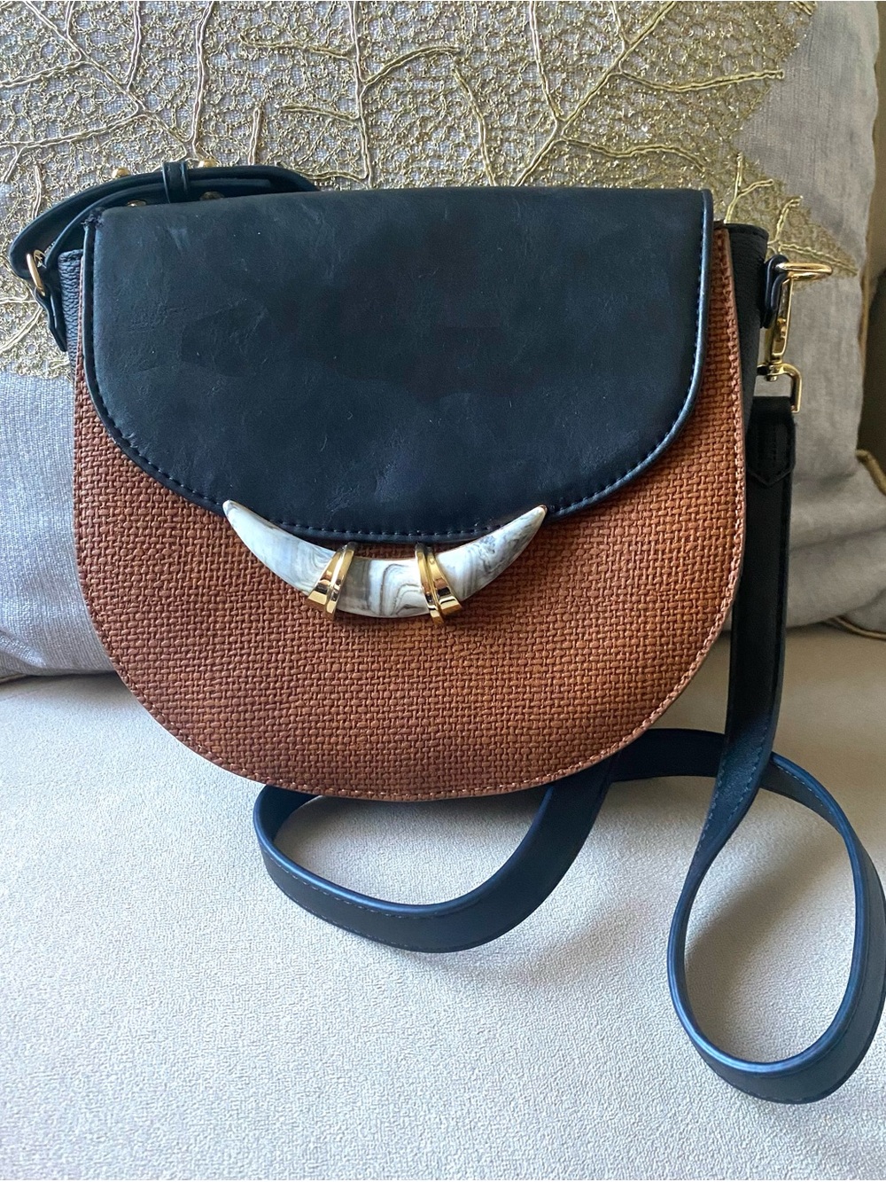 Stella & Dot Horn Crossbody